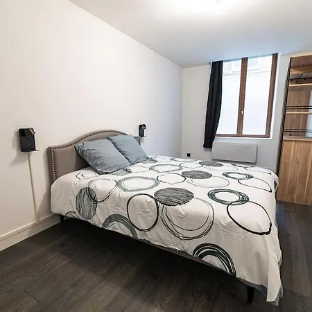 Black And White Cosy Appartamento