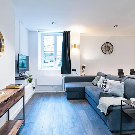 Black And White Cosy Appartamento